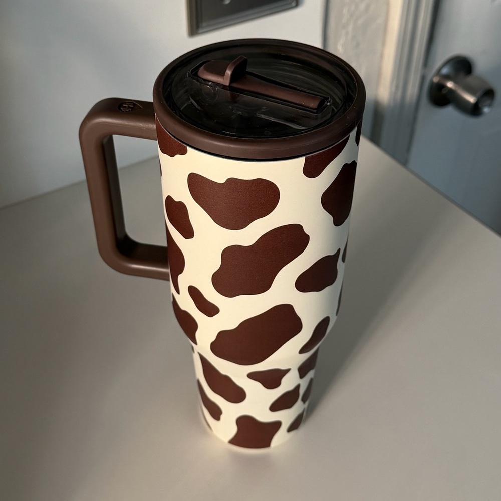 Hydrojug Howdy Limited Edition 40oz Western Tumbler (gently used) - Picture 4 of 6